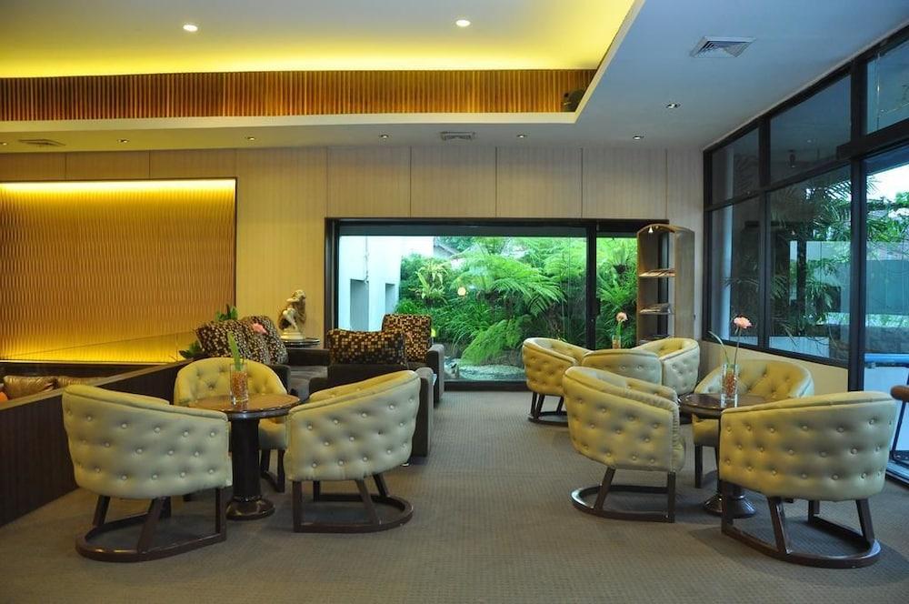 Lux Tychi Hotel Маланг Екстер'єр фото